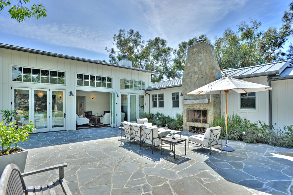 This is an example of a medium sized rural patio in Los Angeles.