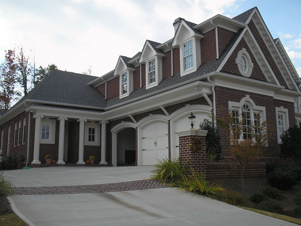 Doublehung, oval and fixed windows Traditional Exterior Atlanta by Window Traditions of