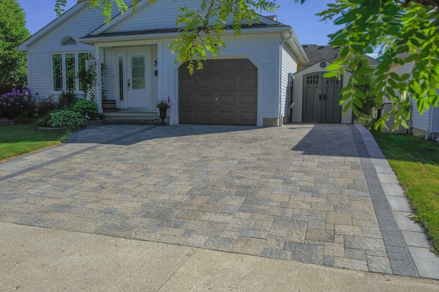 Driveways & Entrances - House Exterior - Toronto - by Helmutz Landscape ...