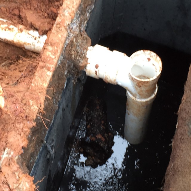 Dunwoody, GA Outlet Baffle Septic Repair Transitional Exterior