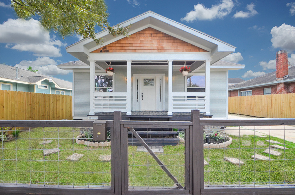 (Eado) East of Downtown Houston Bungalow Craftsman Exterior