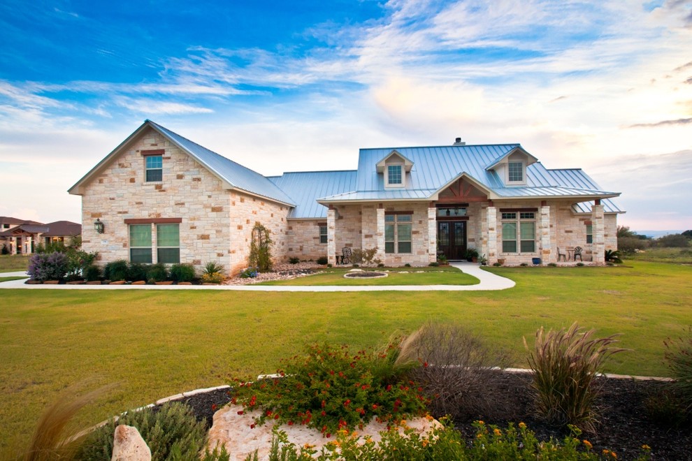 Eagle's Nest 2 TX Rustic Exterior Austin by K Bar T