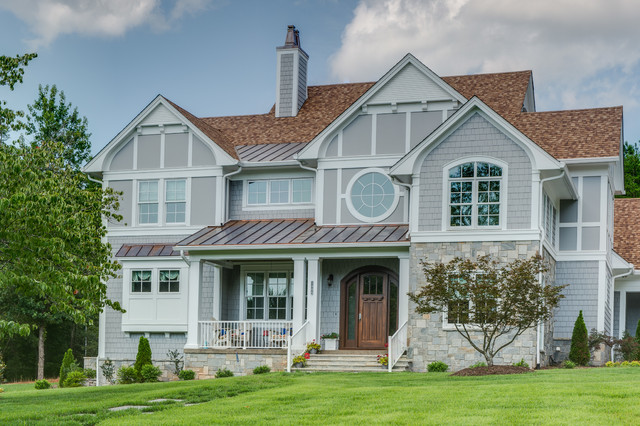 Eclectic Cape Cod Tudor - Anderson, SC - Klassisch - Häuser - Charlotte