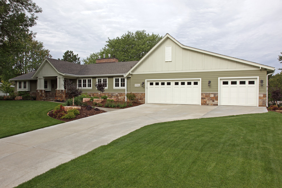 Edina Rambler Traditional Exterior Minneapolis by Edina Rambler Traditional Exterior Minneapolis by