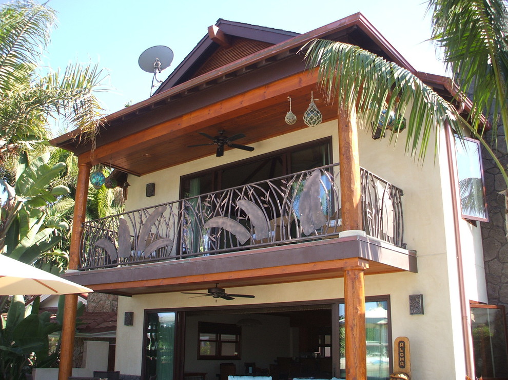 Tropical exterior home idea in Orange County
