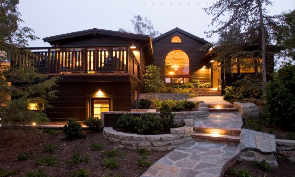 This is an example of a country house exterior in Orange County.