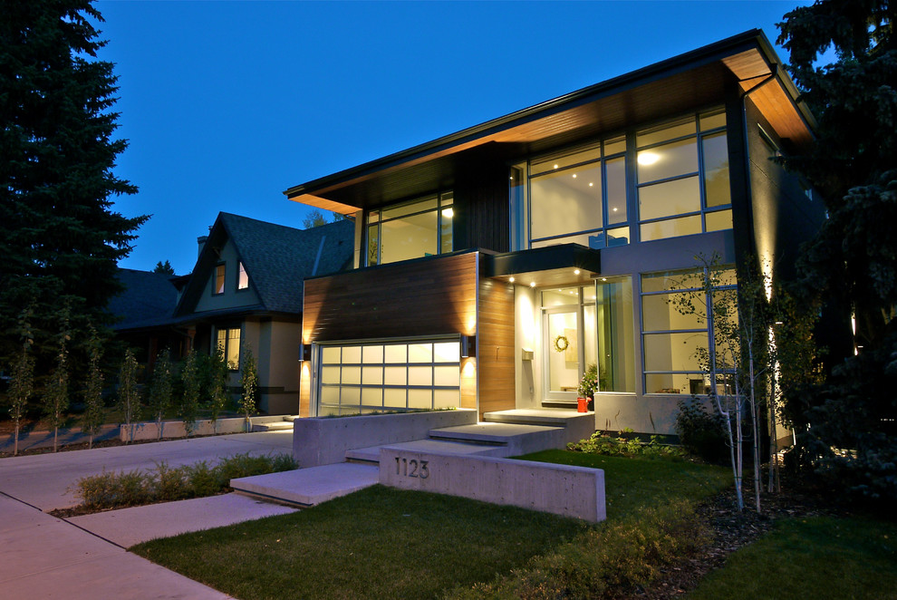 Photo of a contemporary house exterior in Calgary.
