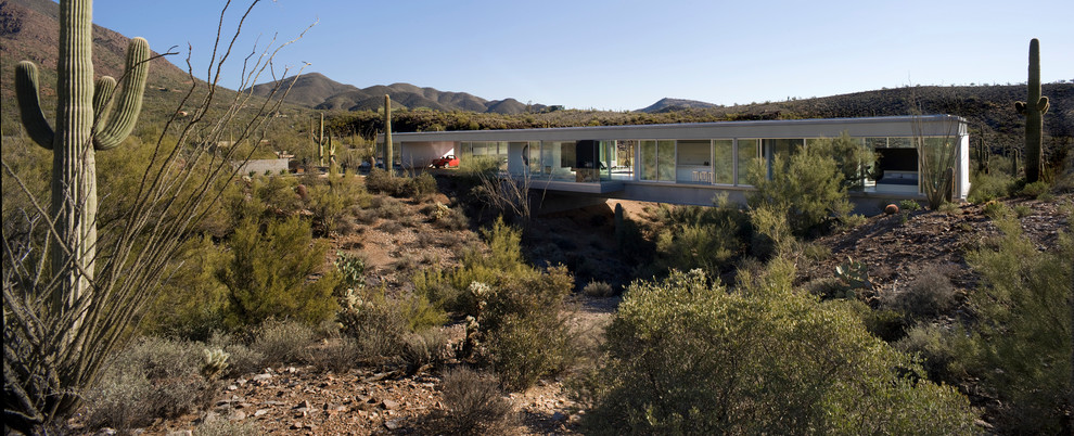 Einstöckiges Modernes Haus mit Glasfassade in Phoenix