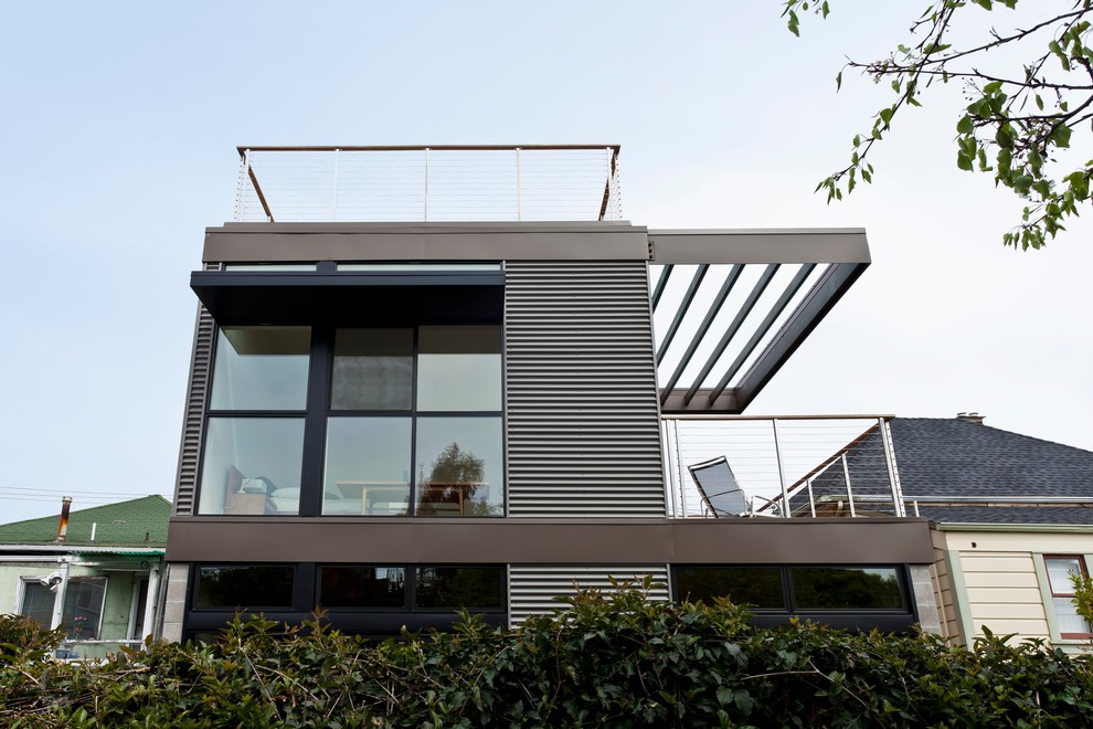 Photo of a modern house exterior in San Francisco.