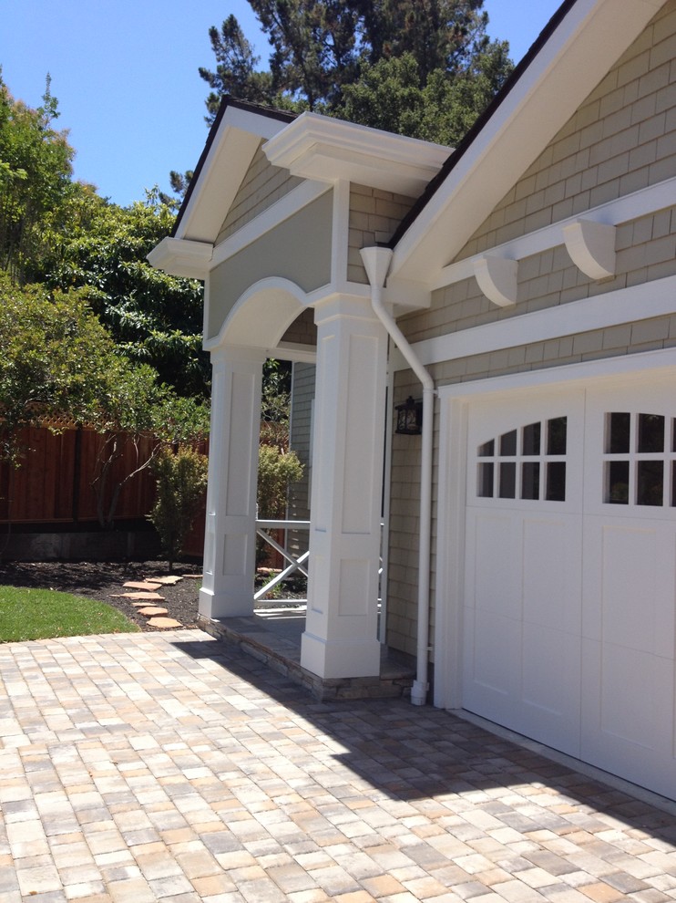 Example of an arts and crafts exterior home design in San Francisco