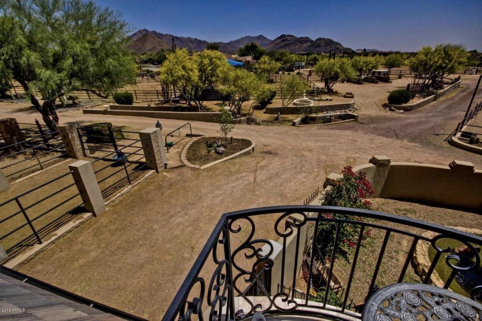 Inspiration for an exterior home remodel in Phoenix