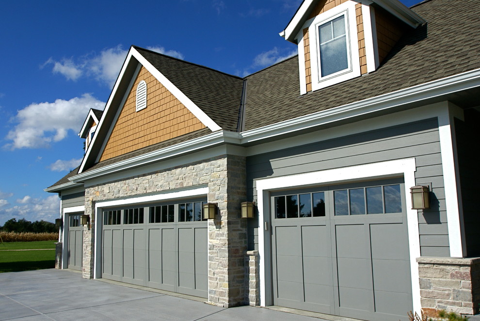 This is an example of a traditional garage in Milwaukee.