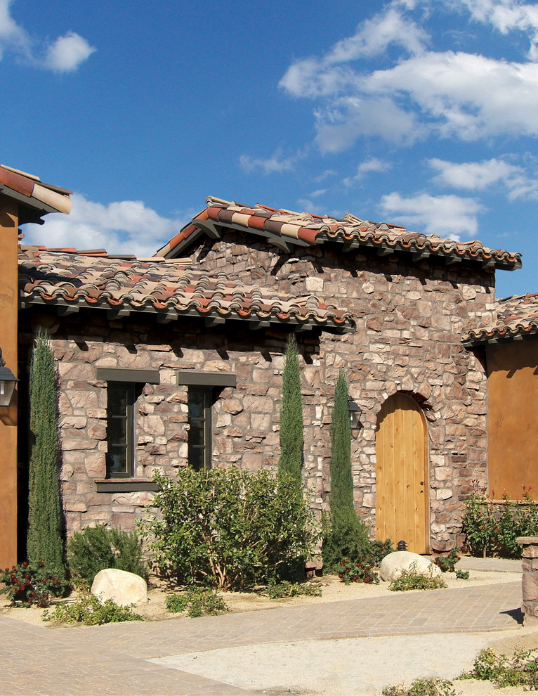 Escala Rancho Mirage Featuring Villa Stone Combination Coronado Stone