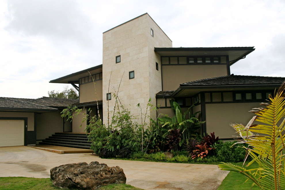 Inspiration for a contemporary house exterior in Hawaii.