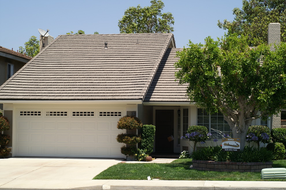 Trendy exterior home photo in Orange County