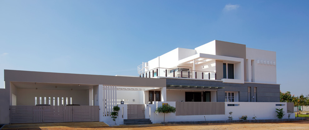 Inspiration for a contemporary exterior home remodel in Bengaluru