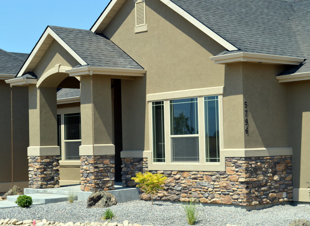 Example of a classic exterior home design in Boise