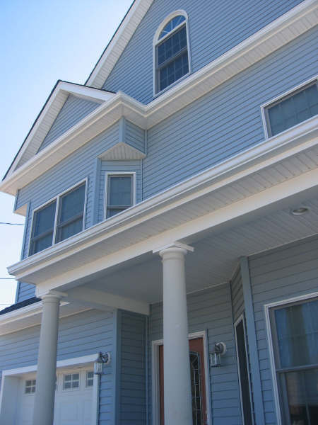 Example of a classic exterior home design in Newark