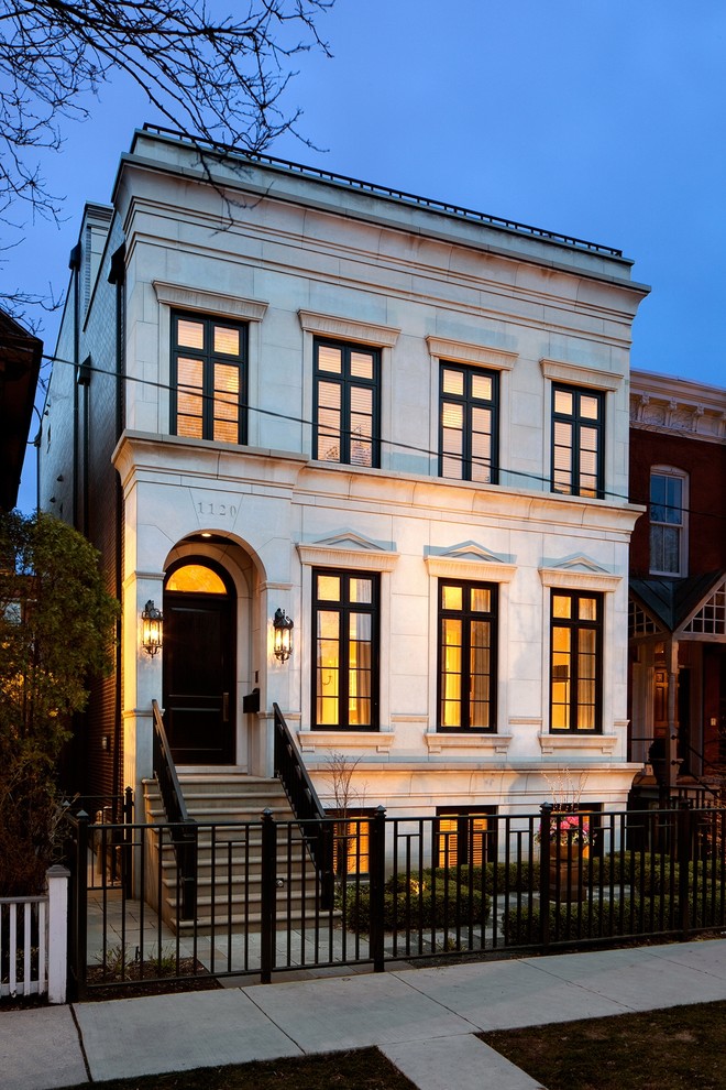 Inspiration for a traditional terraced house in Chicago.