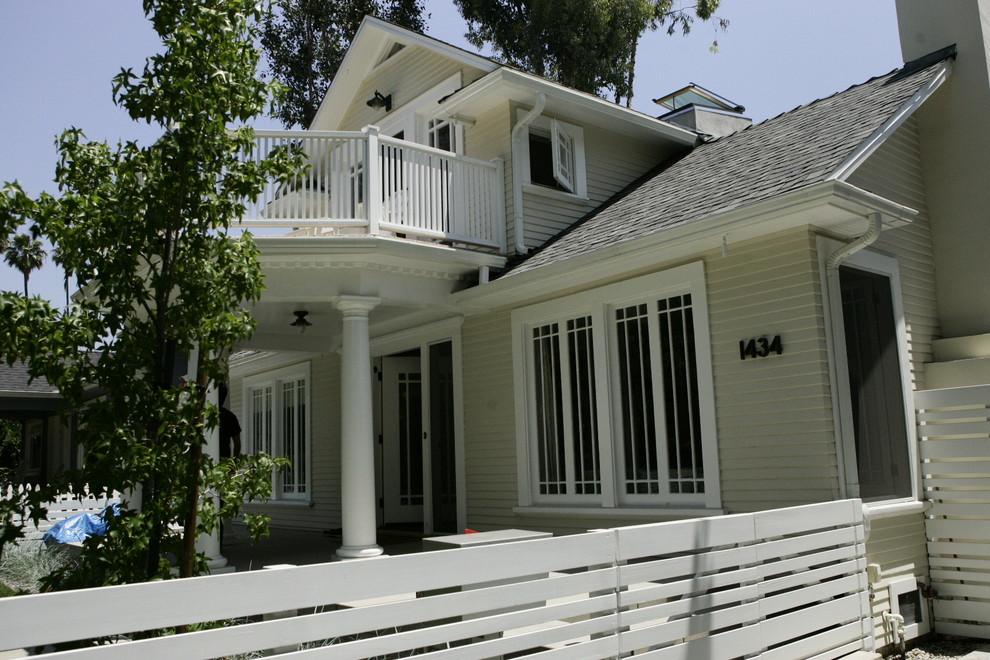 Example of a classic exterior home design in Los Angeles