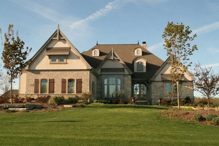 Inspiration for a timeless exterior home remodel in Milwaukee