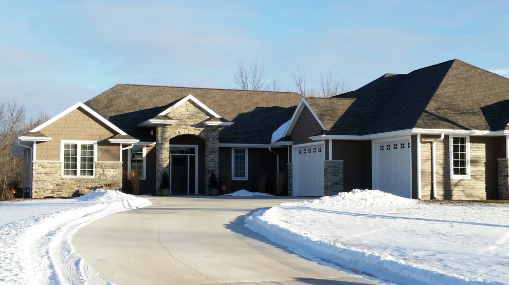 Fall 2014 Brown County Showcase of Homes Green Ridge Contemporary Exterior Milwaukee