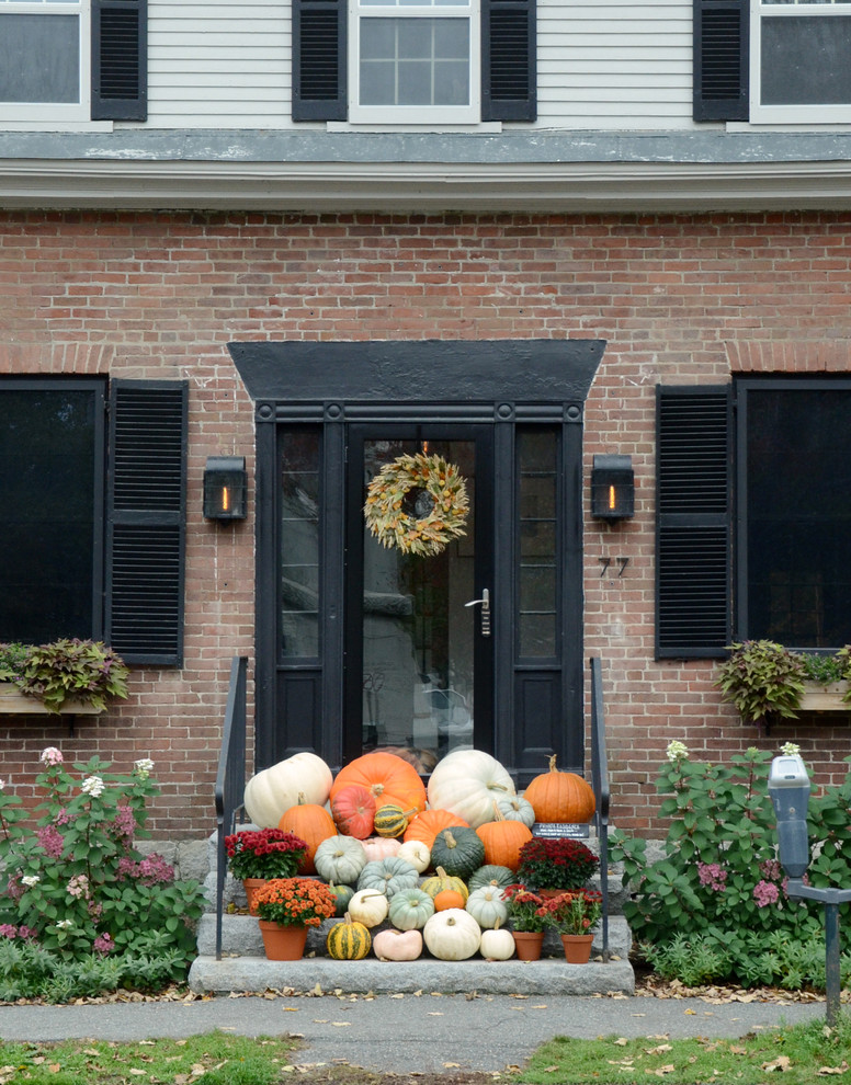 Traditional exterior home idea in Burlington