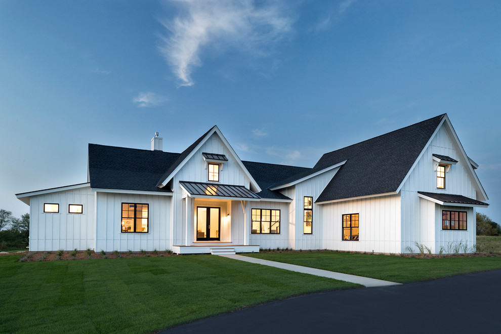 Modelo de fachada de casa blanca de estilo de casa de campo