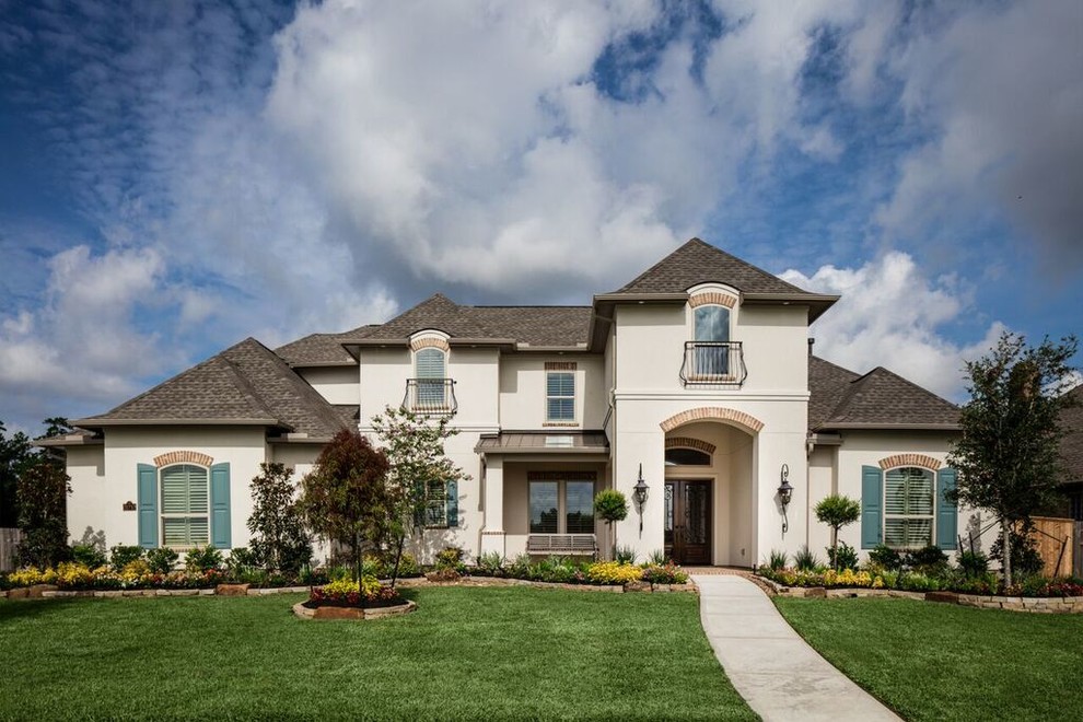 Falls at Imperial Oaks Traditional House Exterior Little Rock