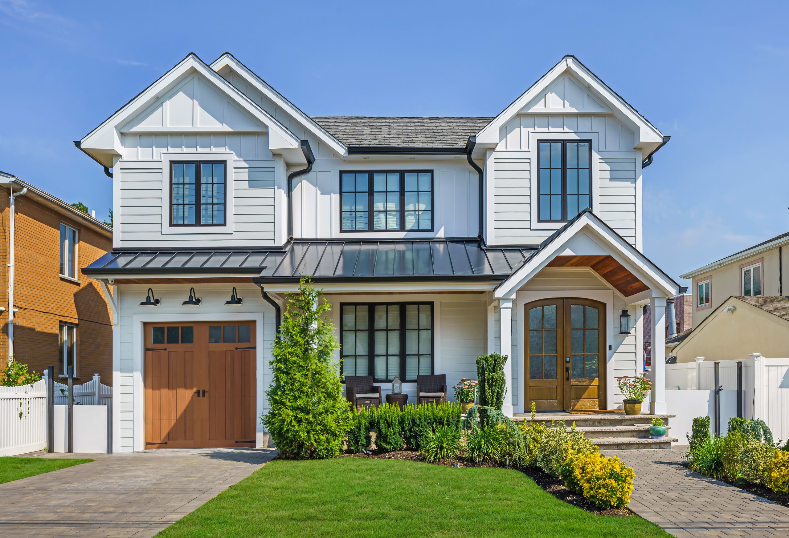 おしゃれな家の外観 縦張り の画像 21年9月 Houzz ハウズ