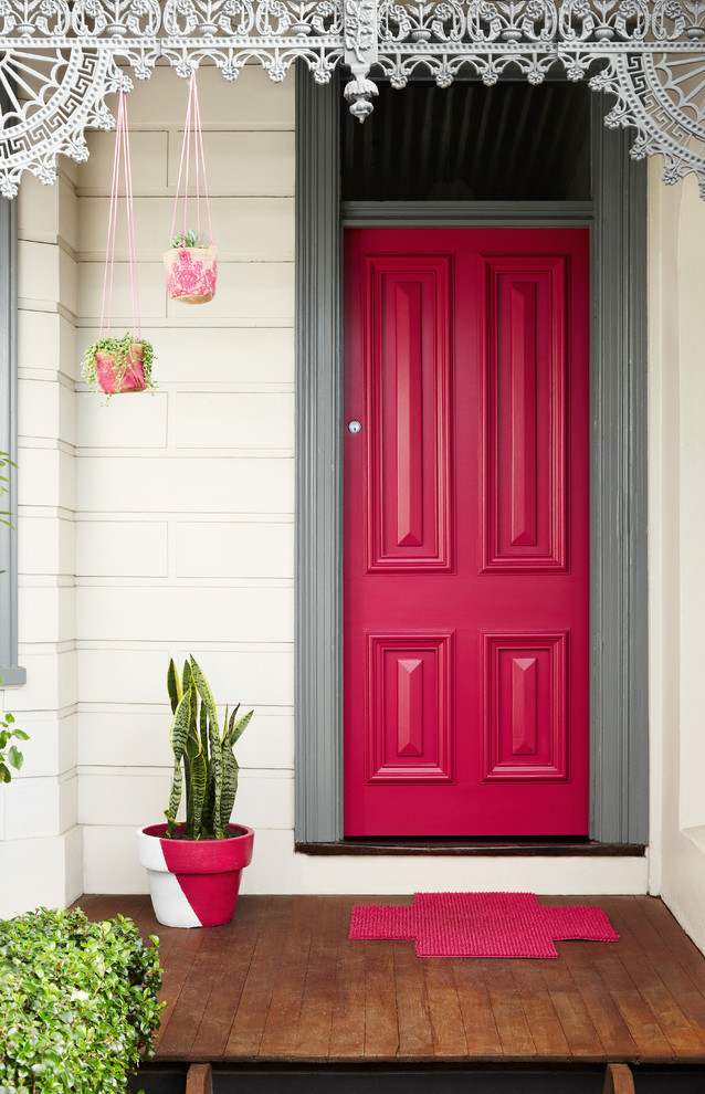 Design ideas for a traditional house exterior in Melbourne.