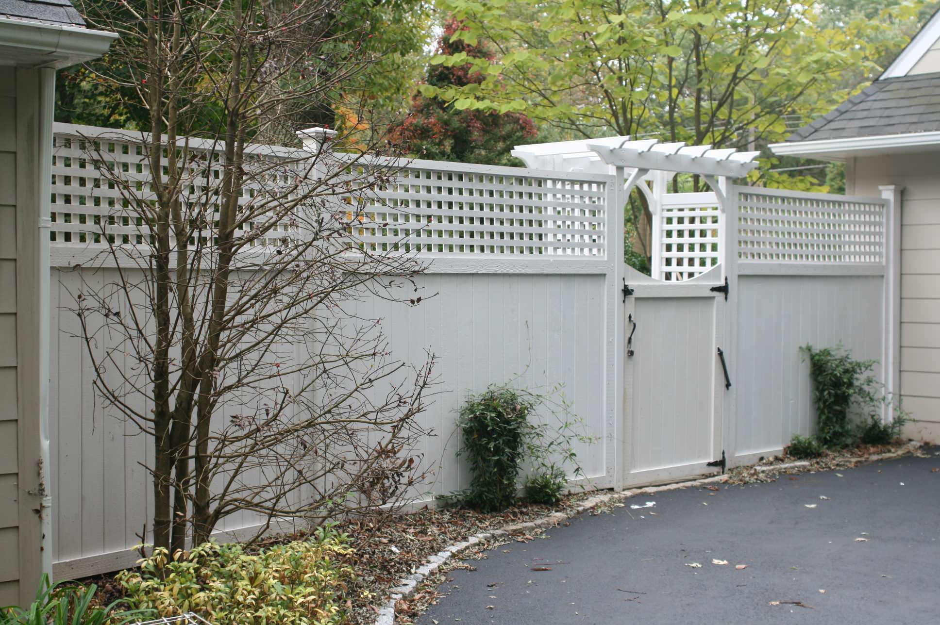 Lattice Privacy Fence - Photos & Ideas