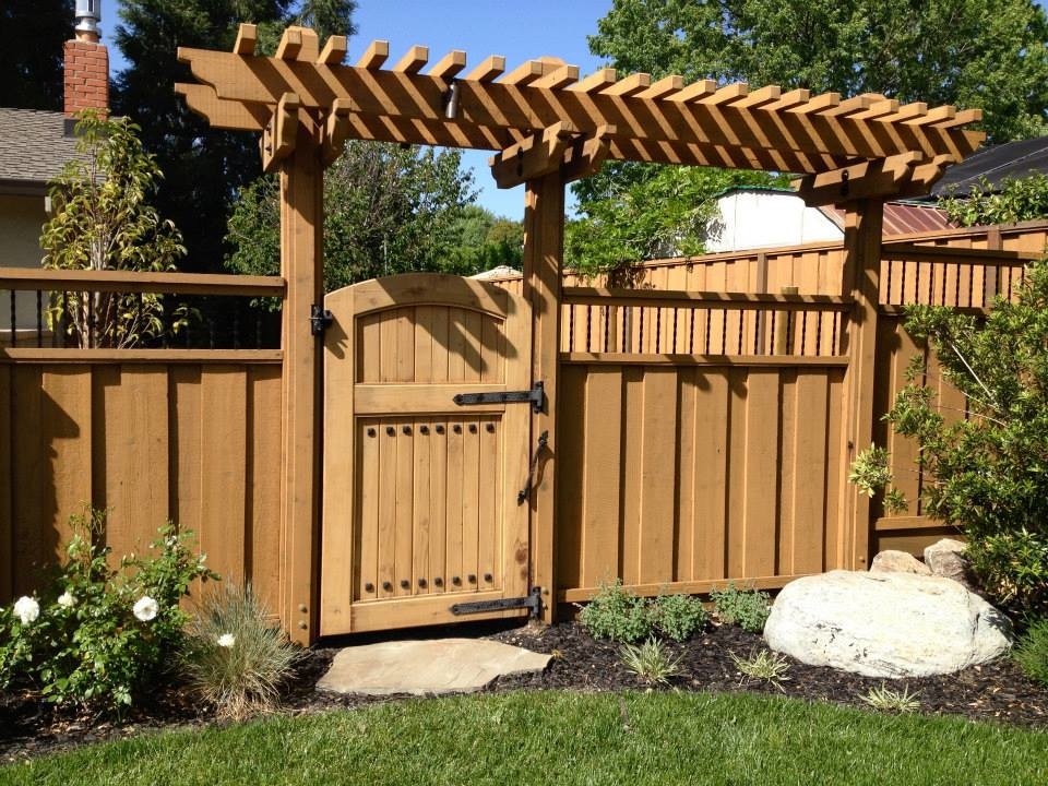 Fencing and Gates Exterior San Francisco by Liedstrand Landscape