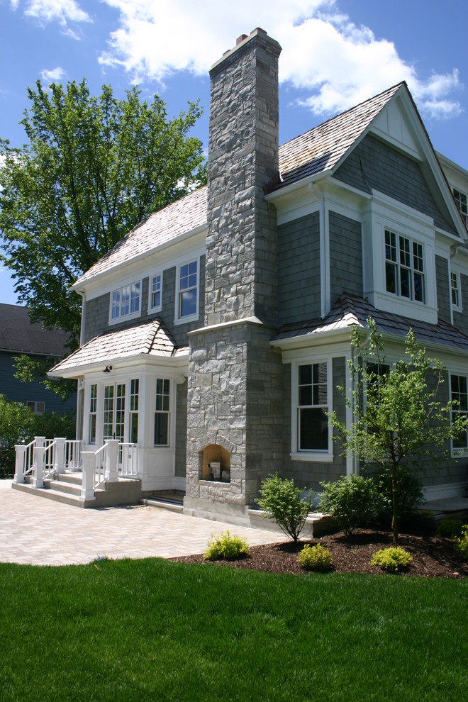 Пример оригинального дизайна: дом в морском стиле с облицовкой из камня
