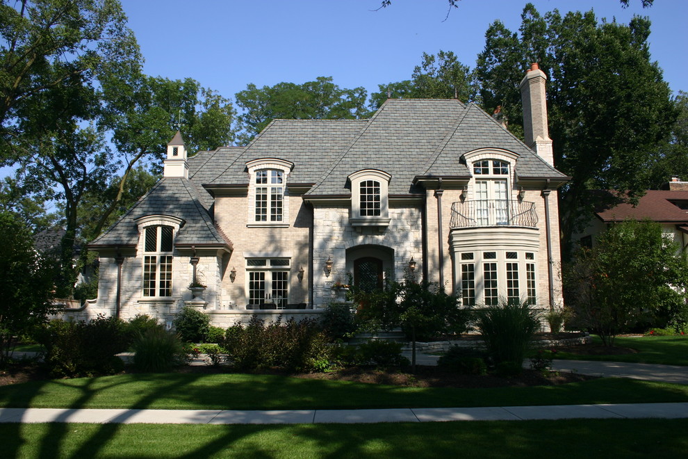 Traditional house exterior in Chicago.