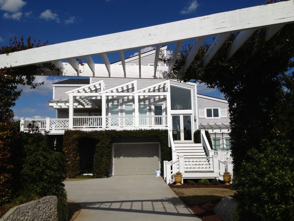 This is an example of a contemporary house exterior in Wilmington.