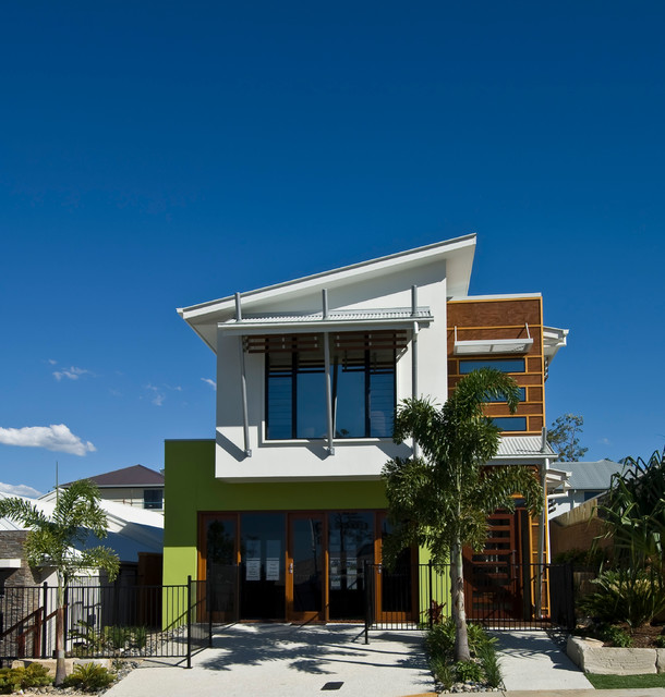 FLASHBACK 2007 ExDisplay Home at Springfield, QLD Moderne Façade