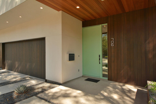 家でいちばんパブリックな場所 玄関の色づかいのポイントは Houzz ハウズ