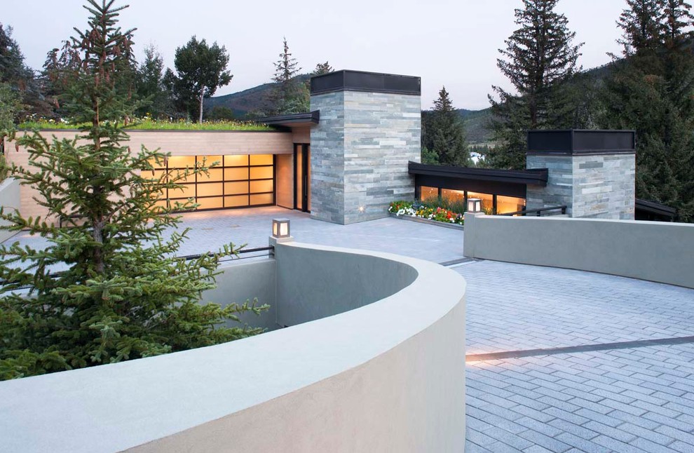 Design ideas for a contemporary house exterior in Denver.