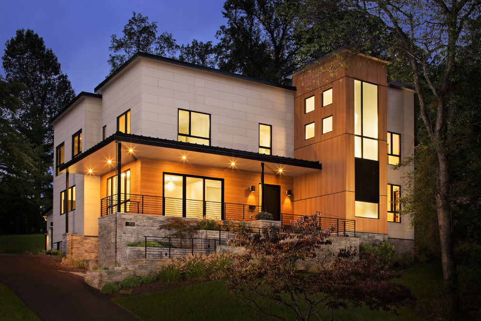 Großes, Zweistöckiges Modernes Einfamilienhaus mit Mix-Fassade, grauer Fassadenfarbe, Flachdach und Misch-Dachdeckung in Washington, D.C.