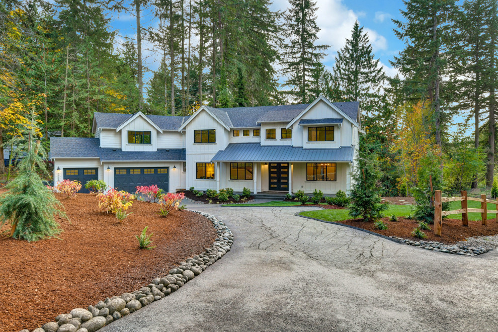 Photo of a farmhouse house exterior in Seattle.
