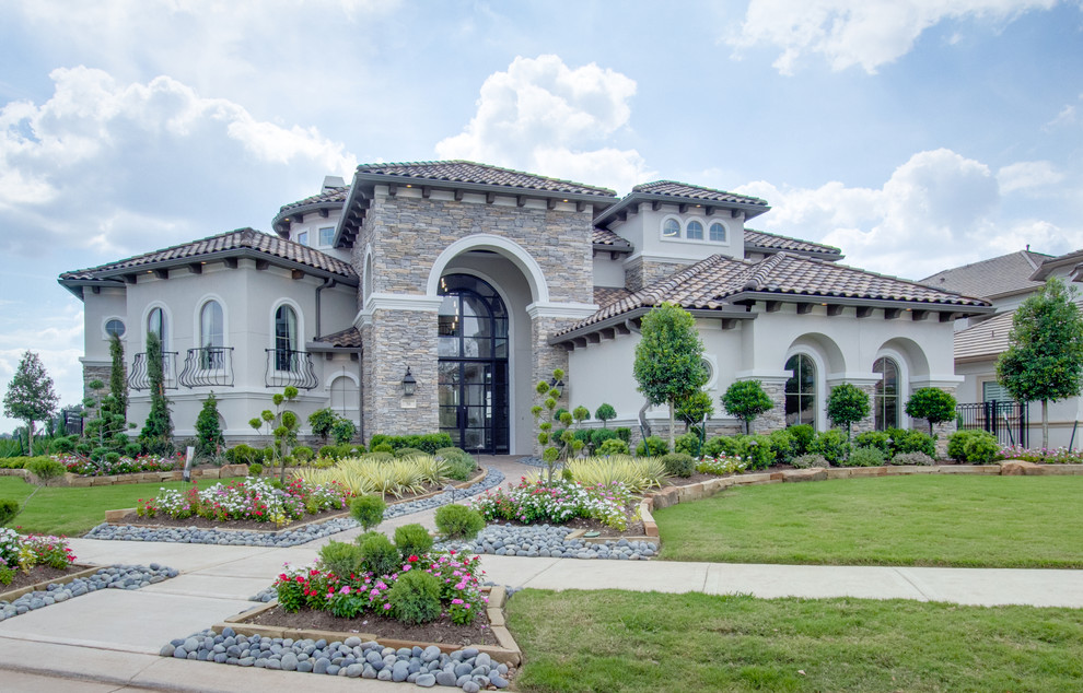 Frederick Harris by Newmark Homes Contemporary Exterior Houston by Five Star Interiors