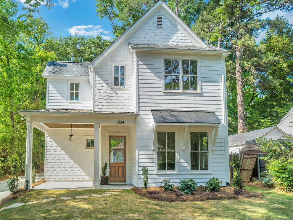 Zweistöckiges Landhausstil Haus mit Faserzement-Fassade in Atlanta