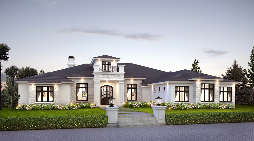 Ispirazione per la facciata di una casa grande bianca classica a un piano con rivestimento in pietra e tetto a capanna