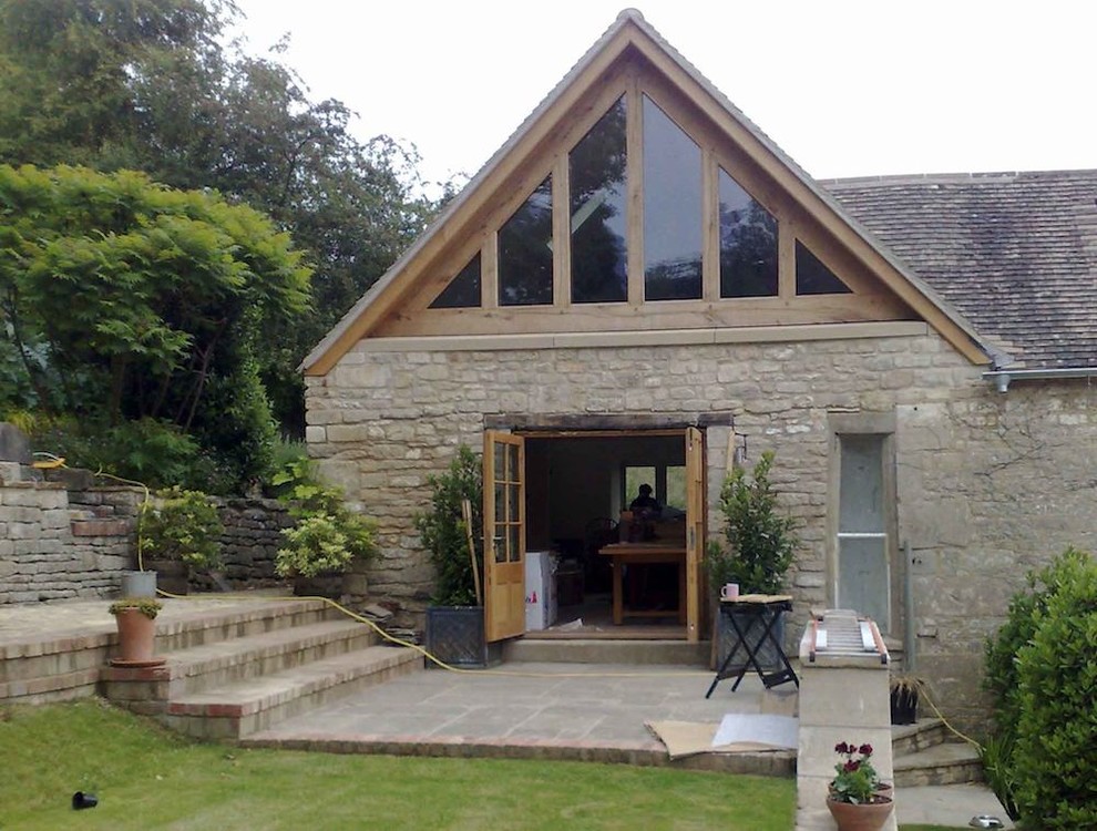 Medium sized modern house exterior in Gloucestershire.
