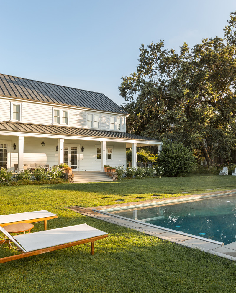 Huge cottage two-story exterior home idea in San Francisco