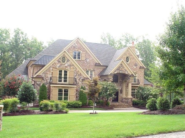 Classic house exterior in Raleigh.