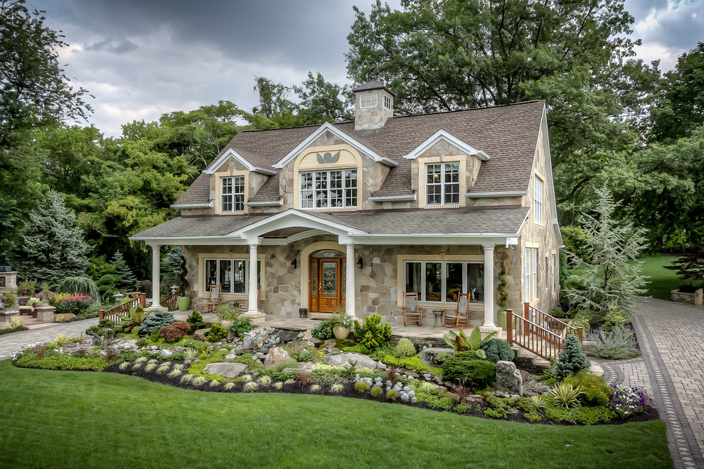 Design ideas for a traditional house exterior in Baltimore.