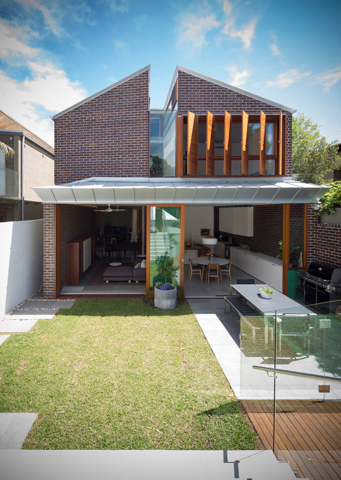 Zweistöckiges Modernes Haus mit Backsteinfassade in Sydney