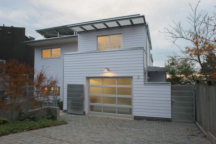 Photo of a contemporary house exterior in San Francisco.